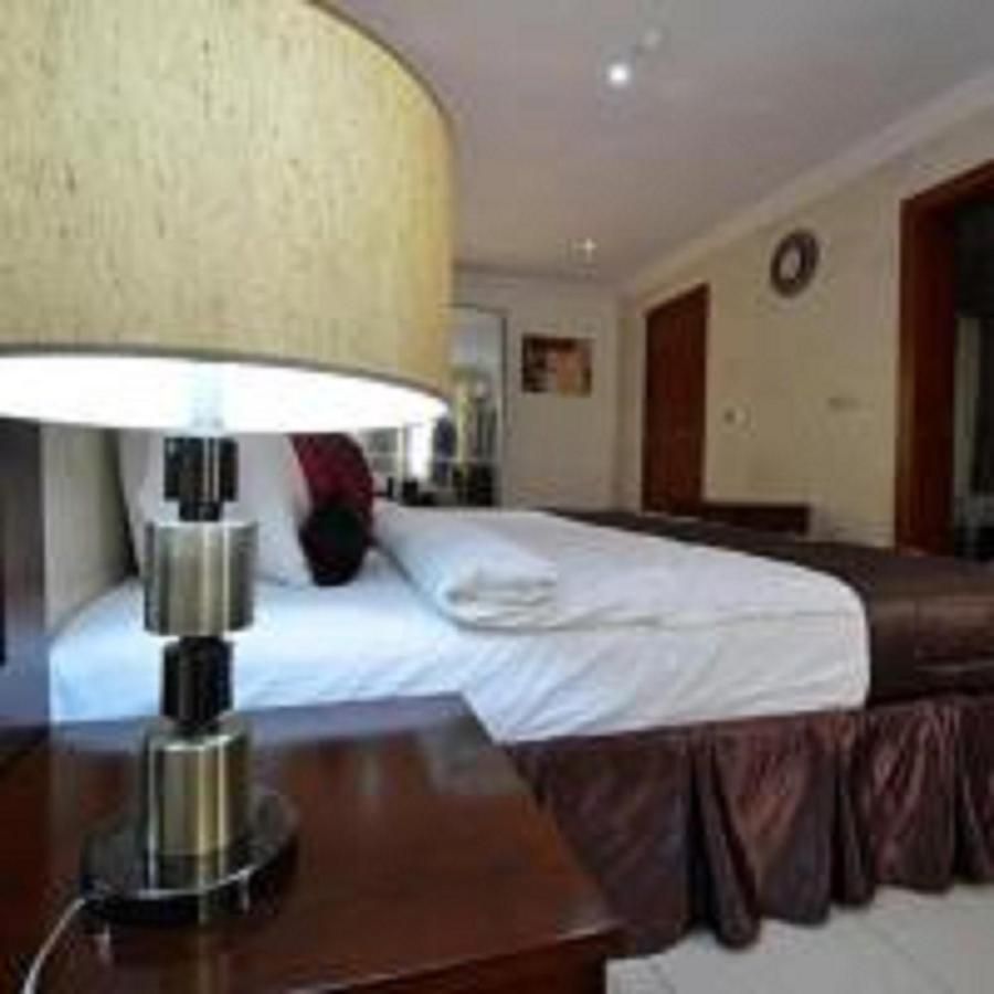 Ikuata Palazzo Dumont Hotel מראה חיצוני תמונה