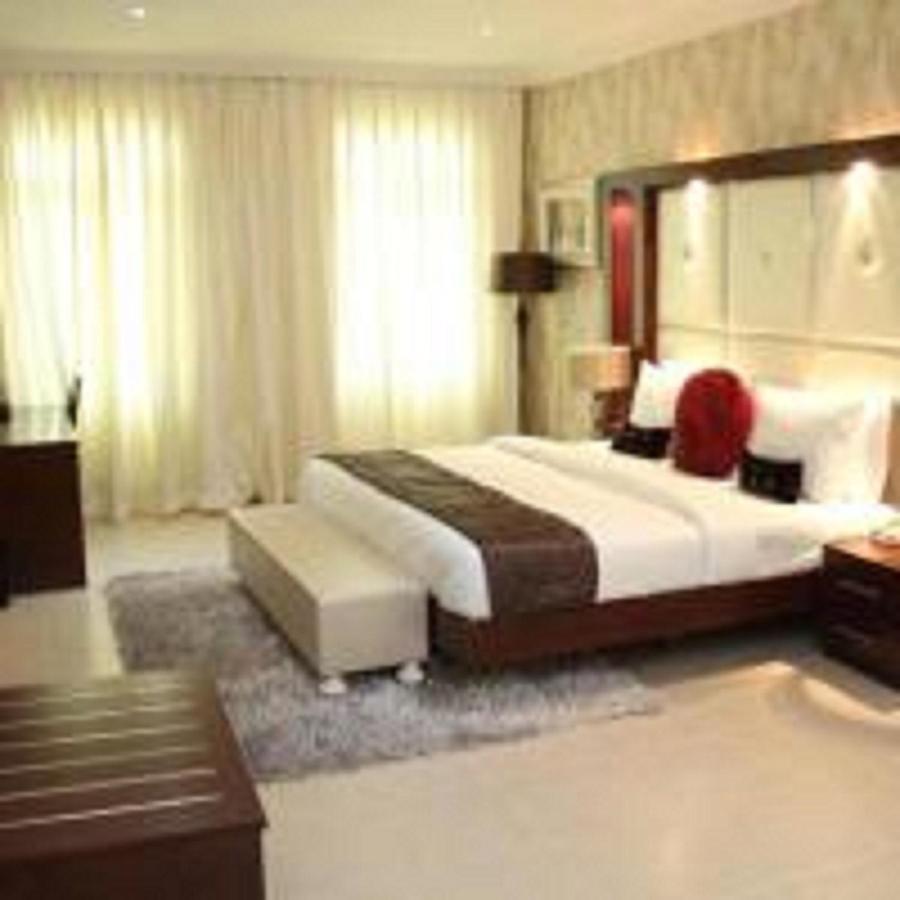 Ikuata Palazzo Dumont Hotel מראה חיצוני תמונה