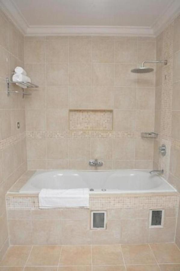 Ikuata Palazzo Dumont Hotel מראה חיצוני תמונה