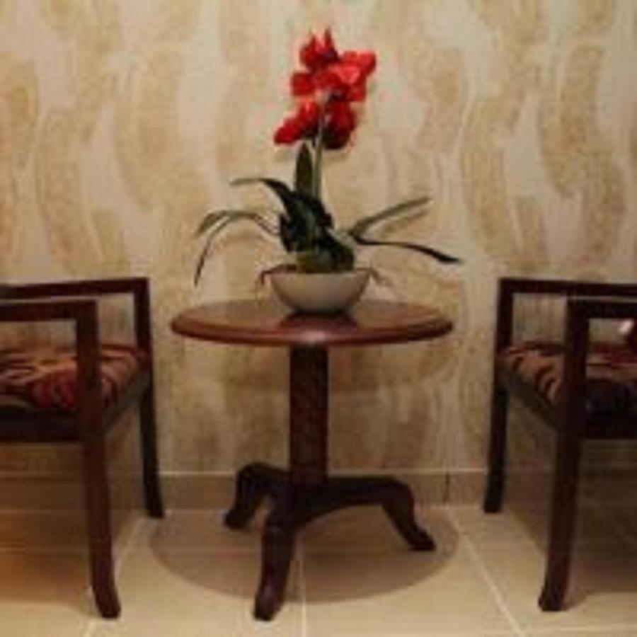 Ikuata Palazzo Dumont Hotel מראה חיצוני תמונה