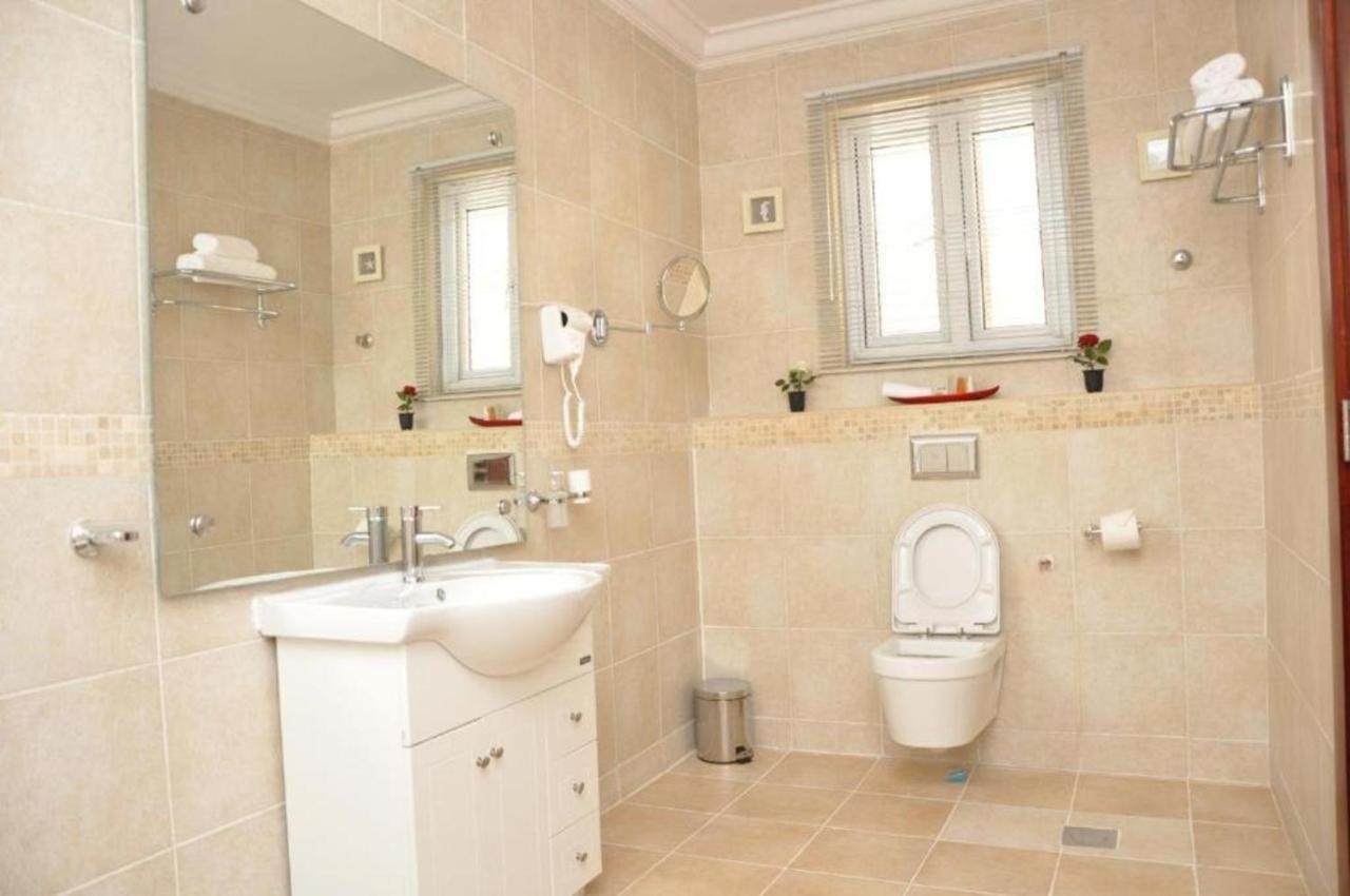 Ikuata Palazzo Dumont Hotel מראה חיצוני תמונה