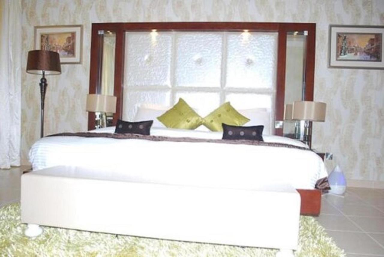 Ikuata Palazzo Dumont Hotel מראה חיצוני תמונה