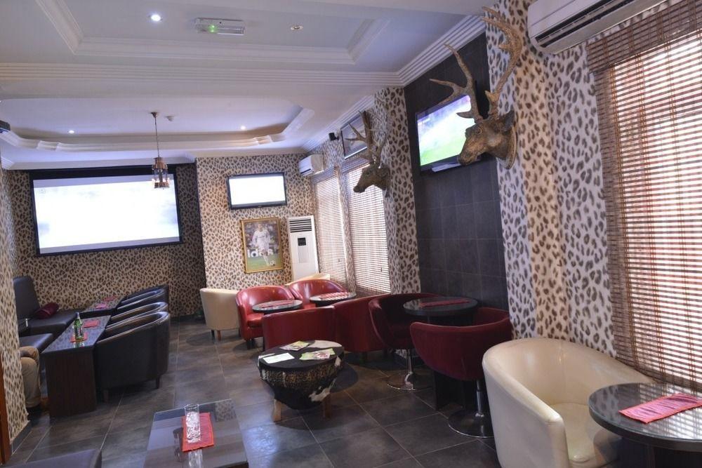 Ikuata Palazzo Dumont Hotel מראה חיצוני תמונה
