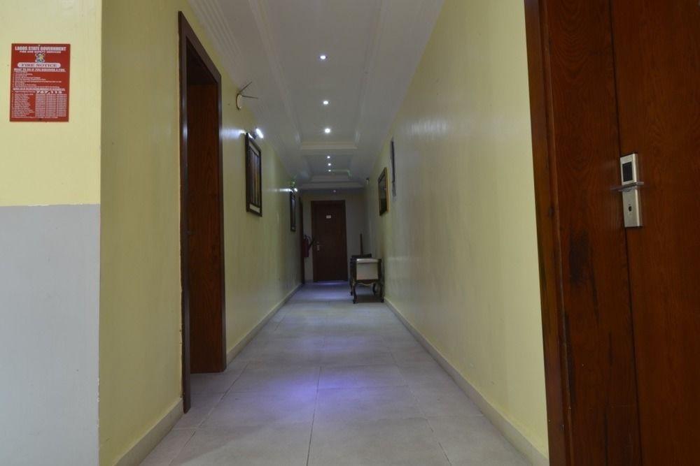 Ikuata Palazzo Dumont Hotel מראה חיצוני תמונה
