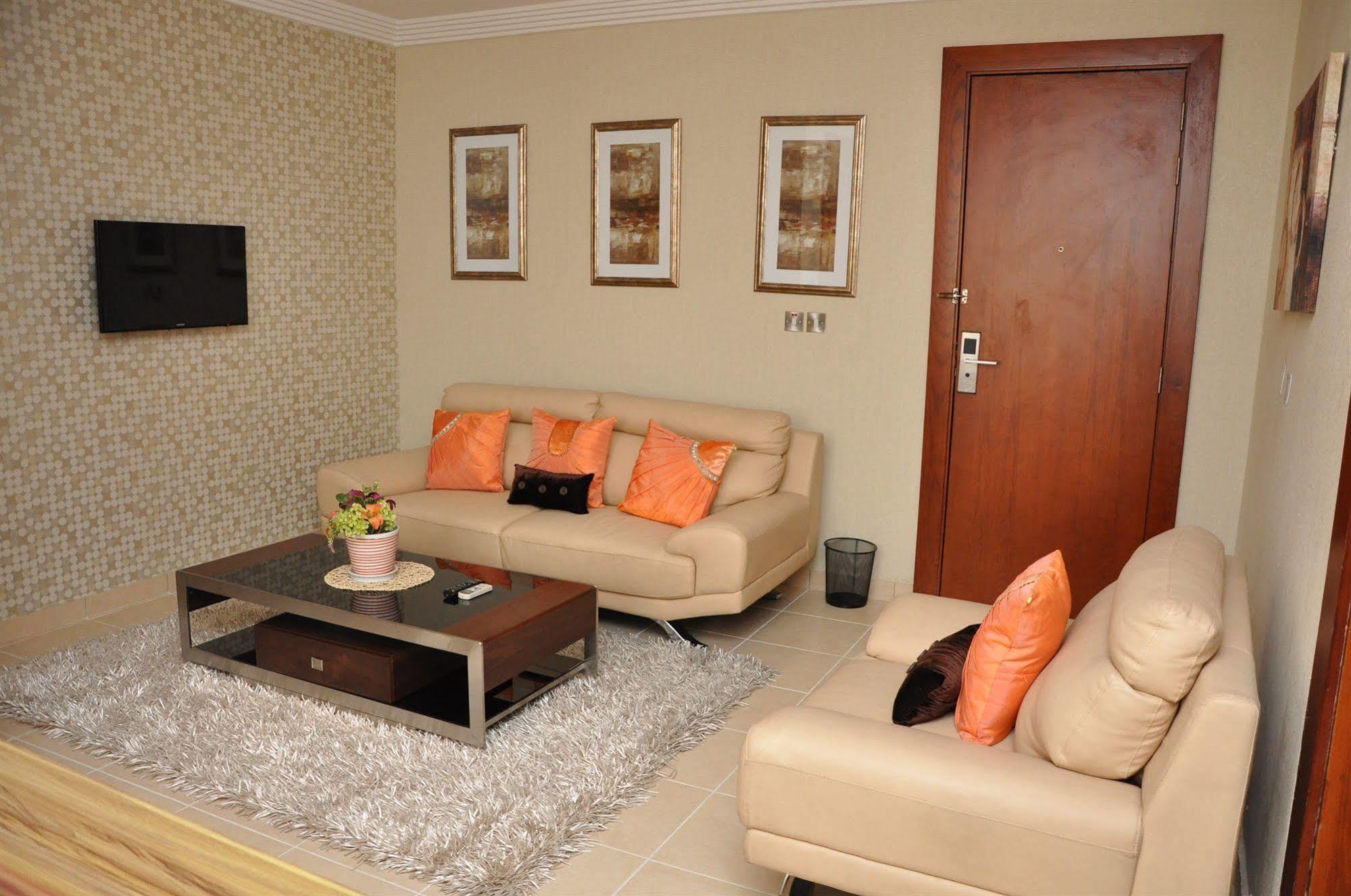 Ikuata Palazzo Dumont Hotel מראה חיצוני תמונה