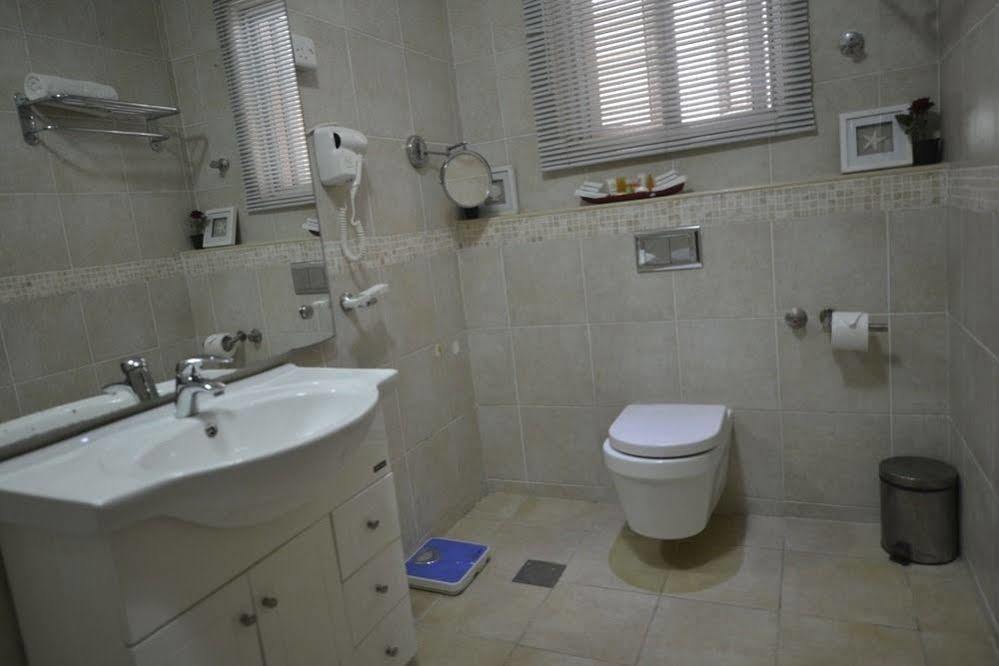 Ikuata Palazzo Dumont Hotel מראה חיצוני תמונה